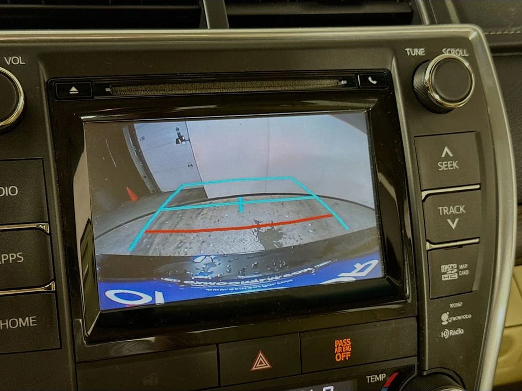Used 2015 Black Toyota  image 14