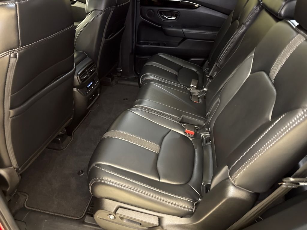 2025 Honda Pilot EX-L - Photo 17