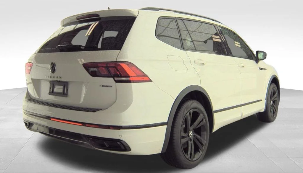 Used 2023 White Volkswagen 2.0T SE R-Line Black image 7