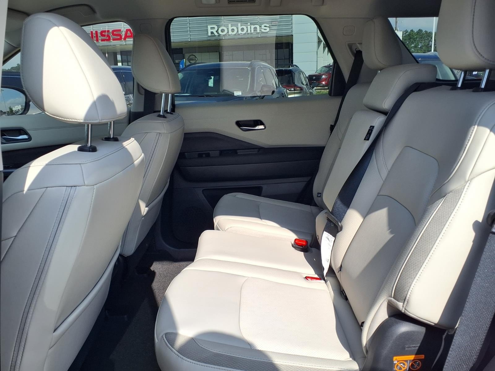 2026 Nissan Pathfinder SL White at Robbins Nissan