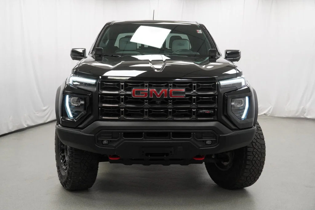 Used 2024 Onyx Black GMC AT4X image 38
