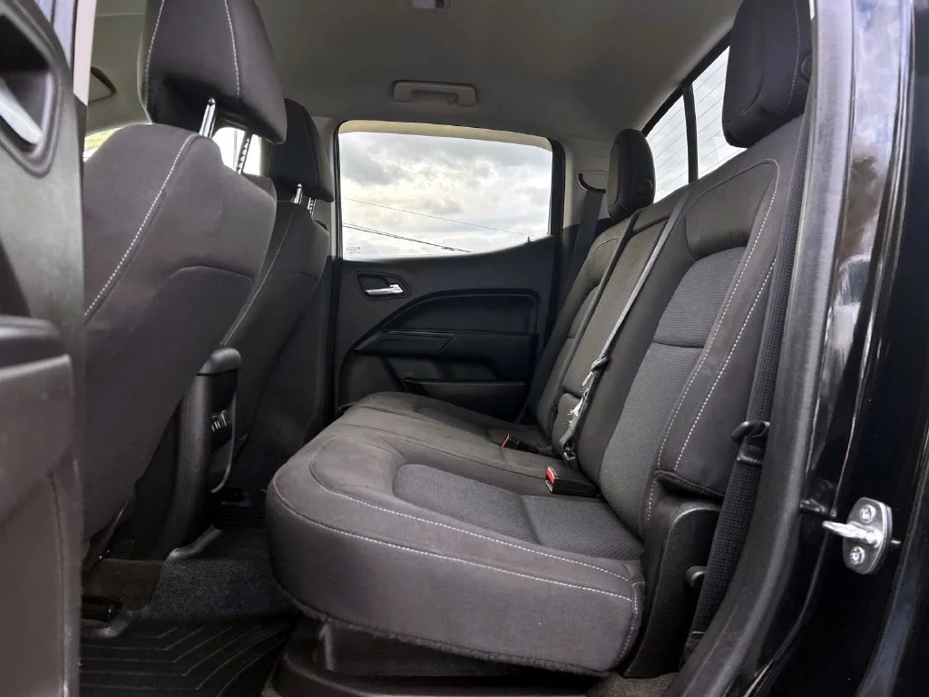 Used 2016 Black Chevrolet LT image 14