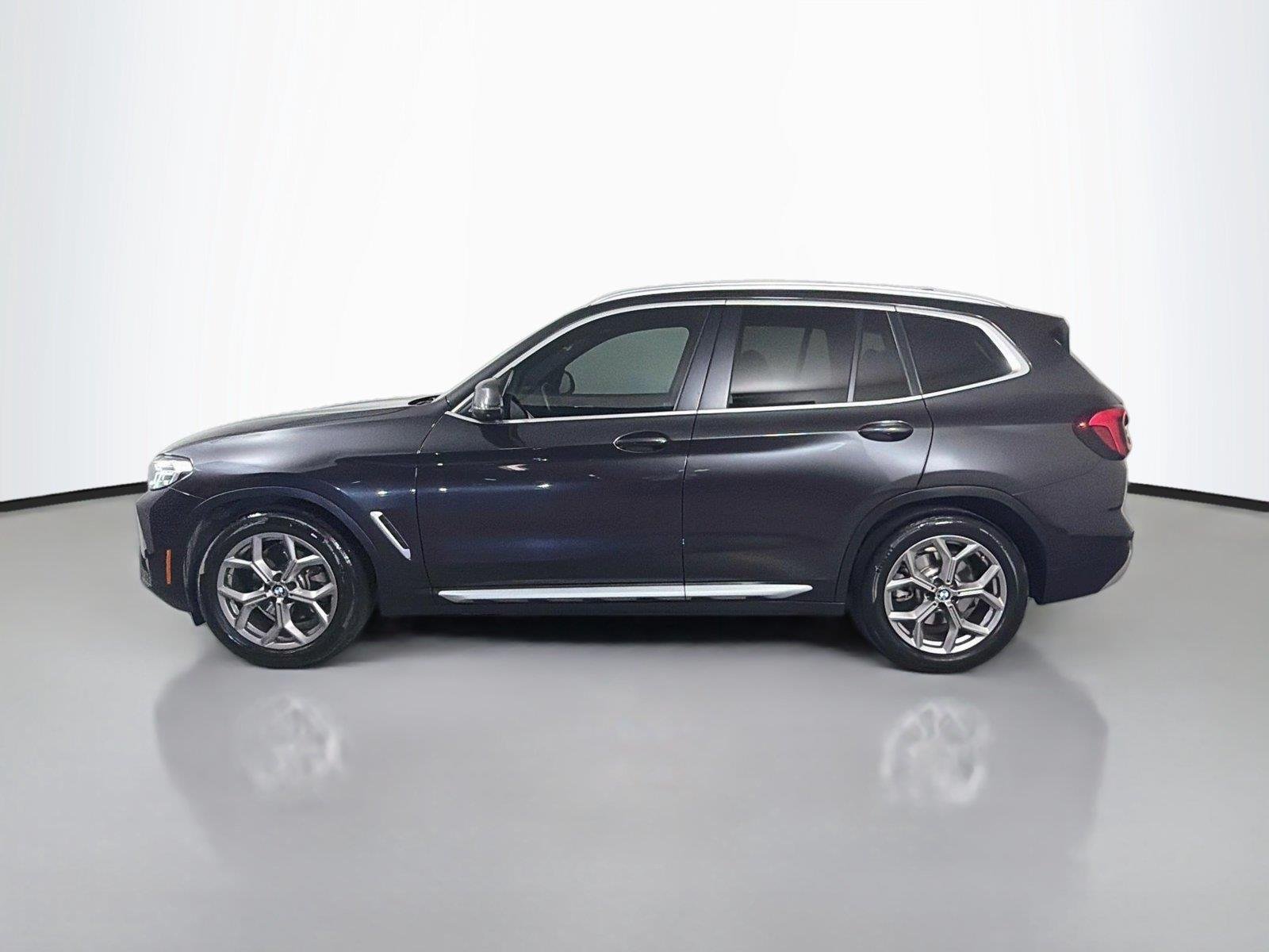 Used 2023 Dark Graphite Metallic BMW sDrive30i image 8