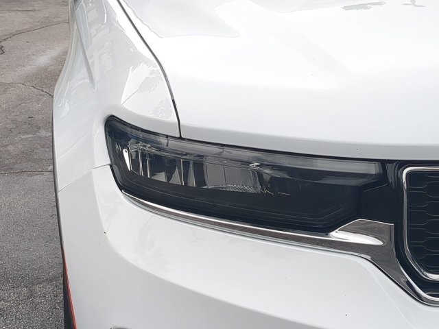 Used 2024 White Jeep 4xe image 10