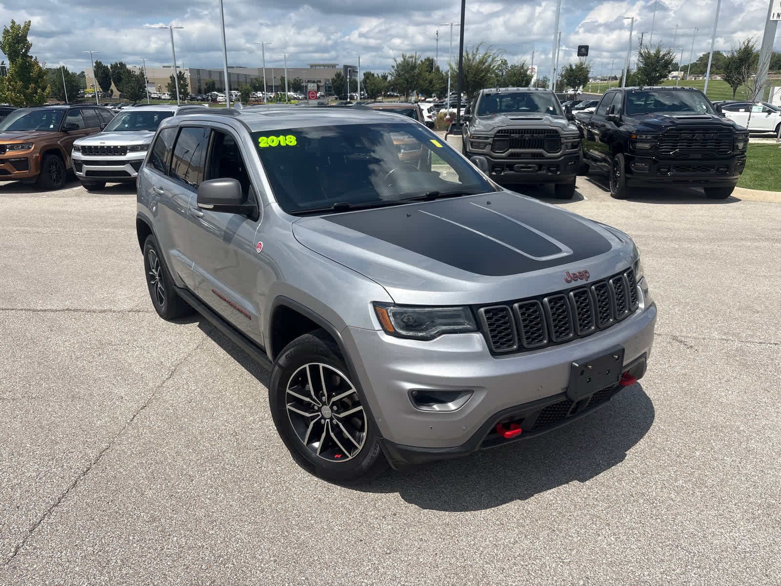 Used 2018 Billet Silver Metallic Clearcoat Jeep Trailhawk image 3