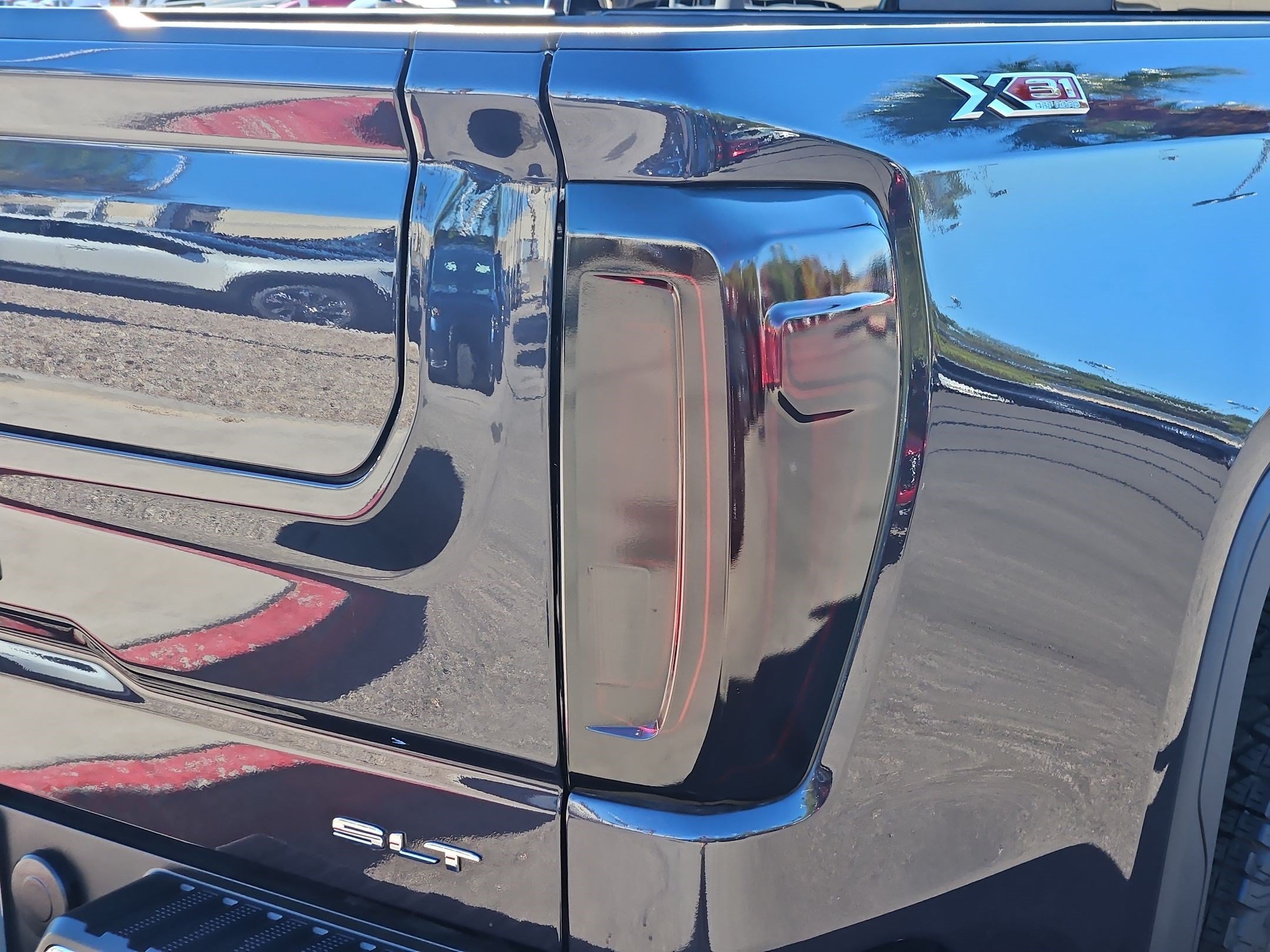 Certified Used 2023 TITANIUM RUSH METALLIC GMC SLT image 11