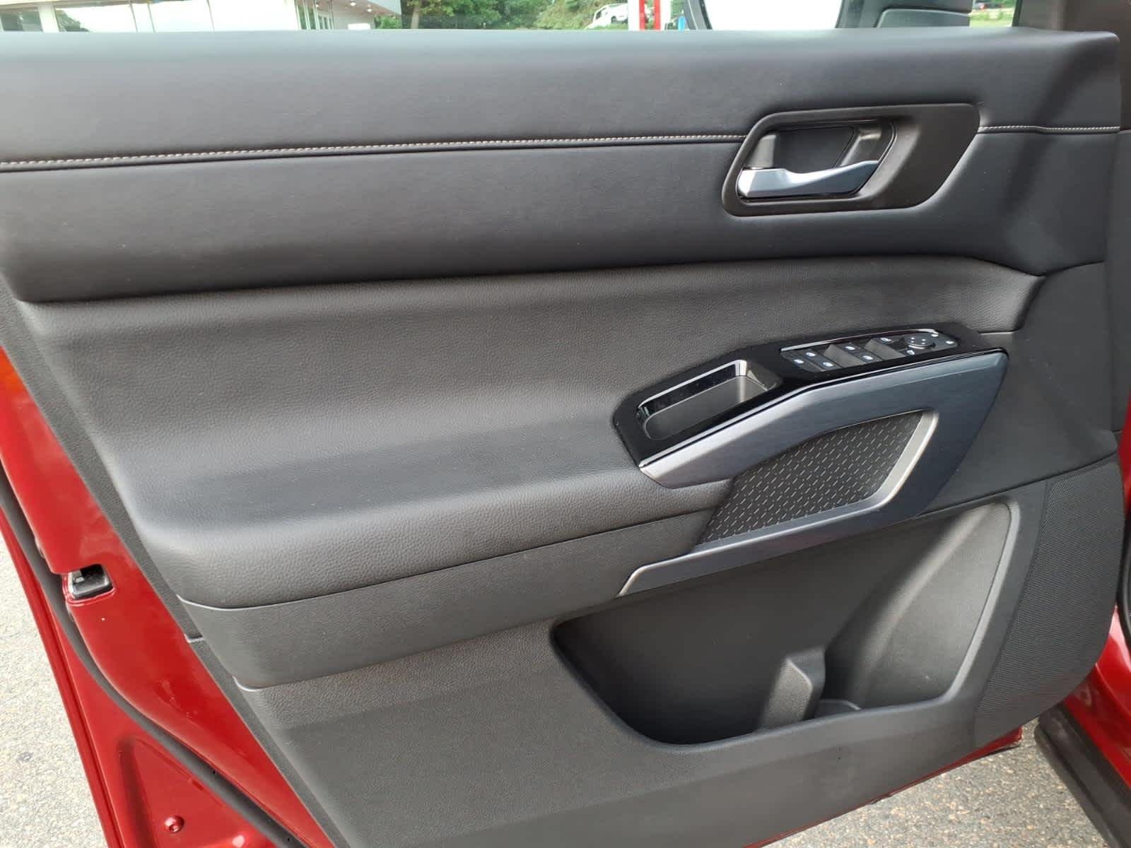 Certified Used 2024 Scarlet Ember Tintcoat Nissan SL image 10