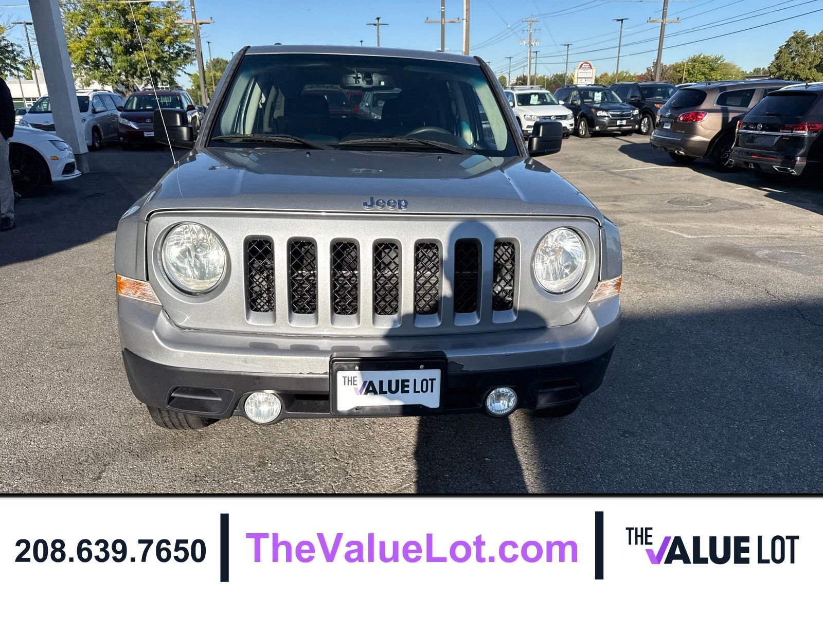 Used 2016 Silver Jeep Sport image 9
