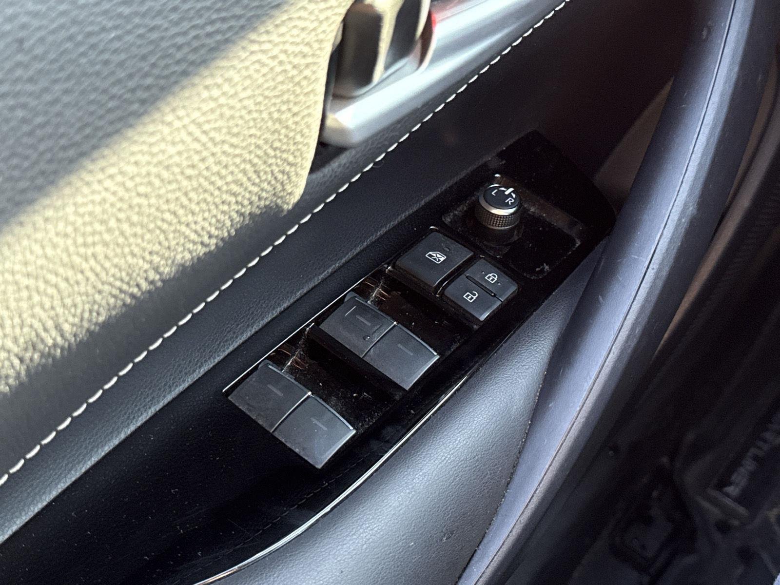 Used 2019 Classic Silver Metallic Toyota SE image 17