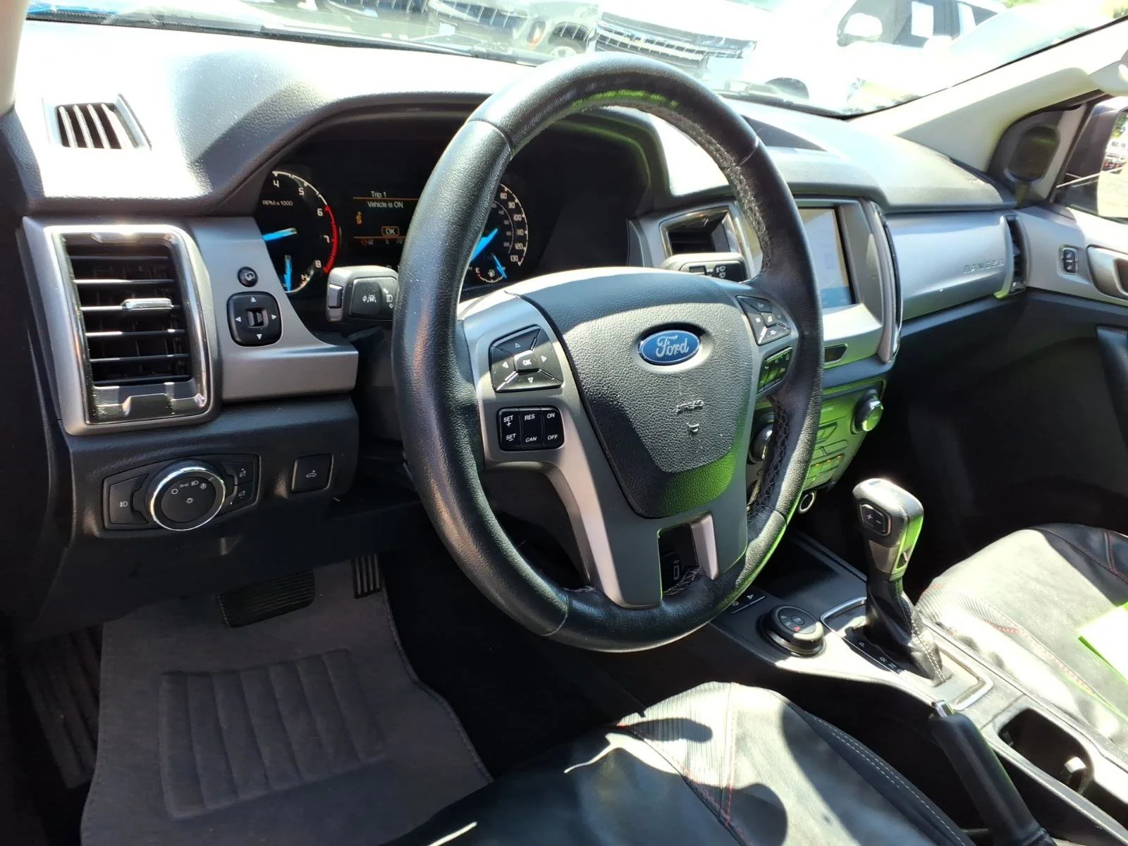 Used 2020 Lightning Blue Metallic Ford XLT image 9