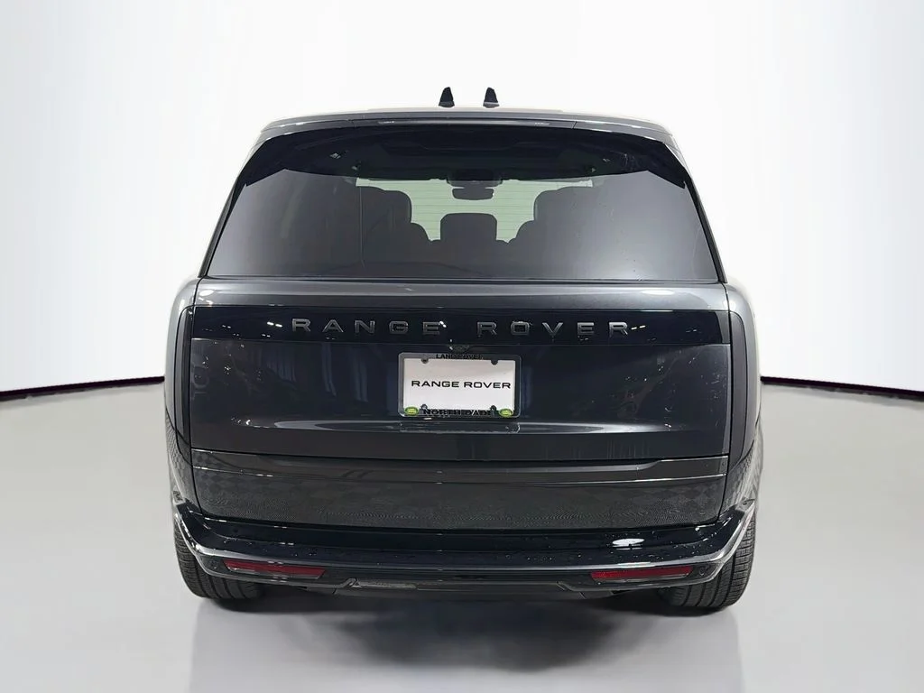 New 2026 Carpathian Grey Land Rover SE image 6