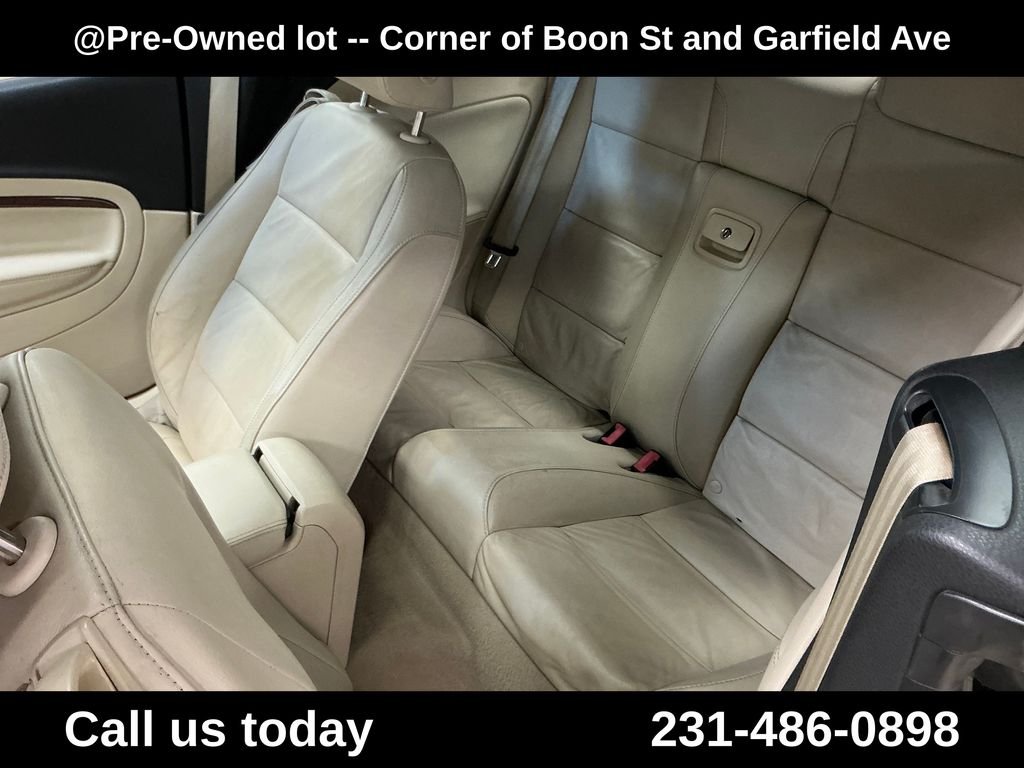 Used 2007  Volkswagen 2.0T image 24