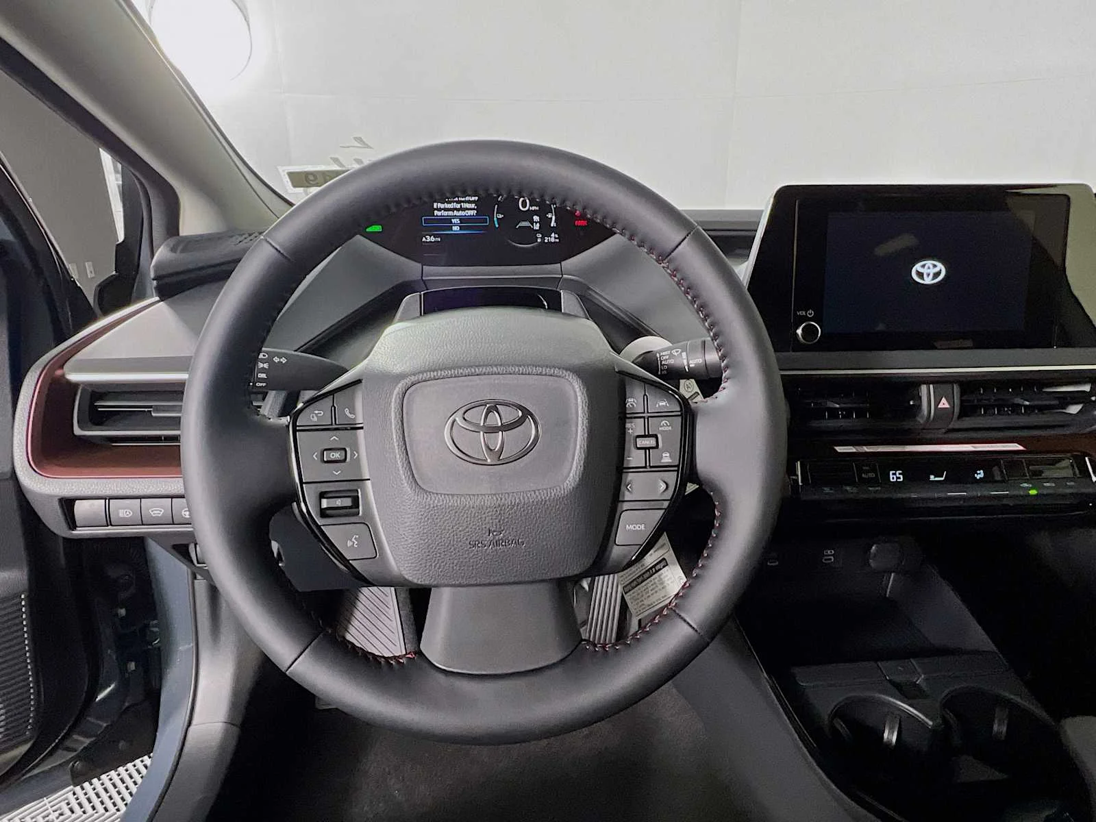 2026 Toyota Prius Plug-In Hybrid — photo 8