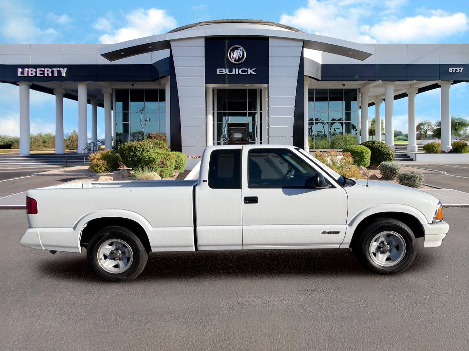 Used 1997 Chevrolet S-10 LS with VIN 1GCCS19X2V8144557 for sale in Peoria, AZ