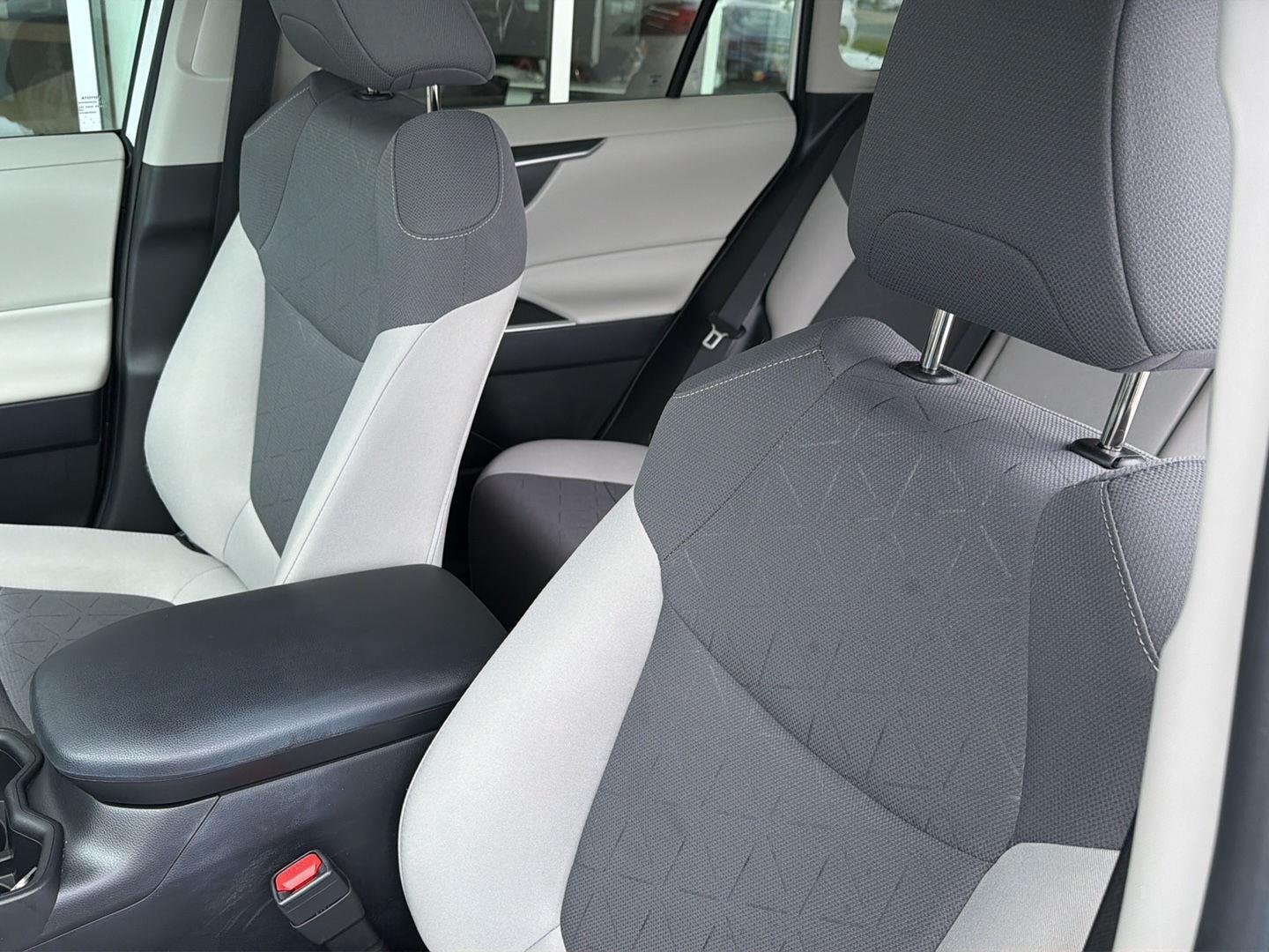 Used 2024 Ice Cap Toyota XLE image 29
