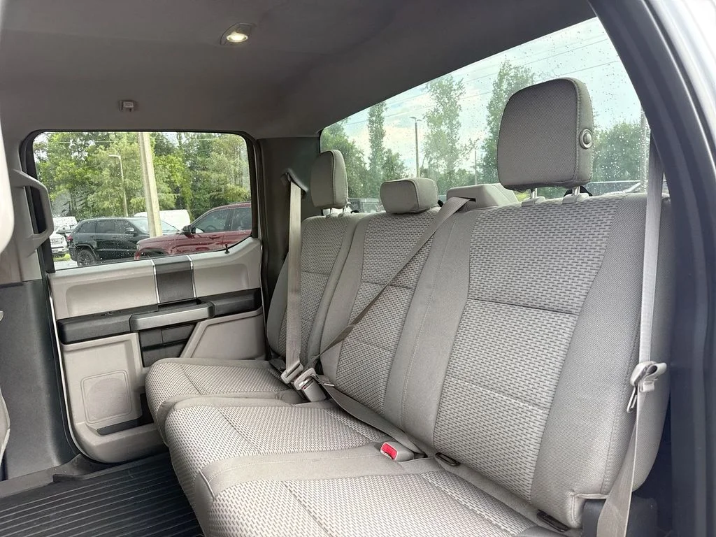 Used 2015 Ingot Silver Ford XLT image 18