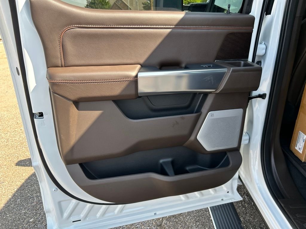 New 2026 Star White Metallic Tri-Coat Ford King Ranch image 42