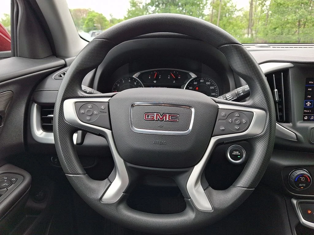 Used 2022 Cayenne Red Tintcoat GMC SLE image 18