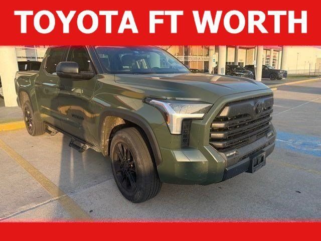 Used 2022 Green Toyota SR5 image 1