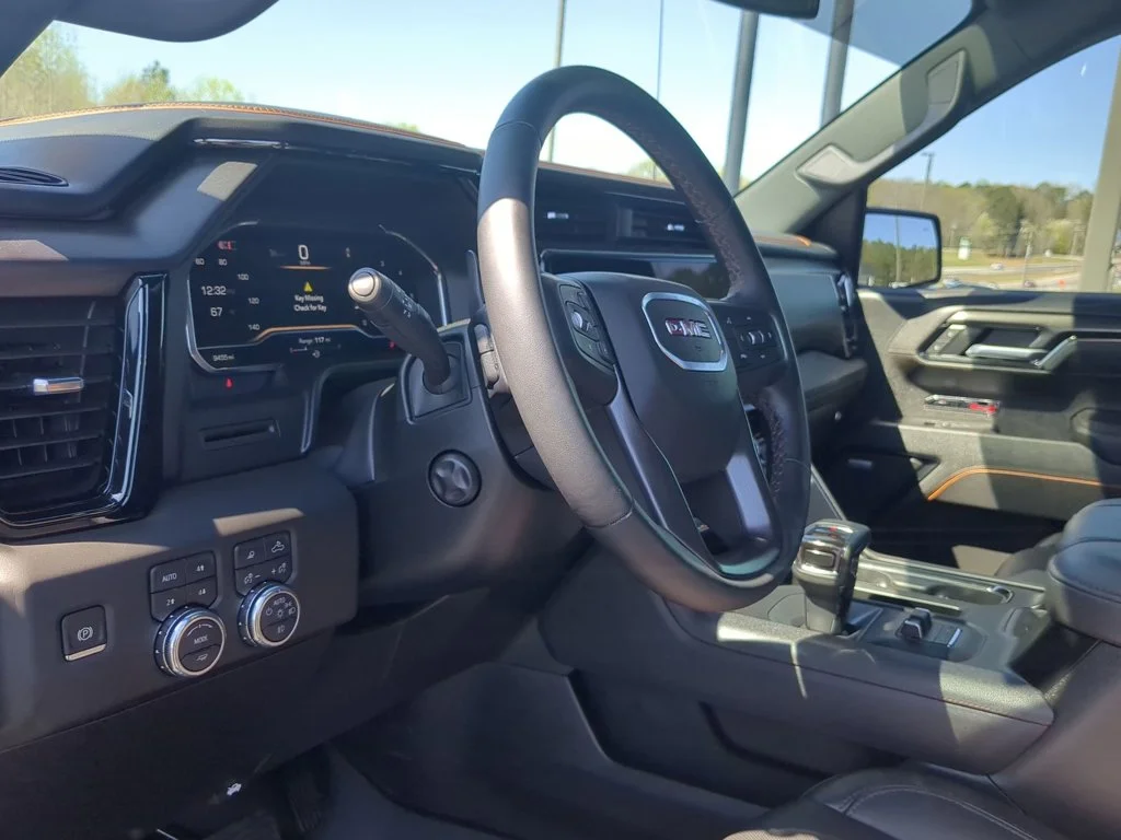 Used 2025 Sterling Metallic GMC AT4 image 14