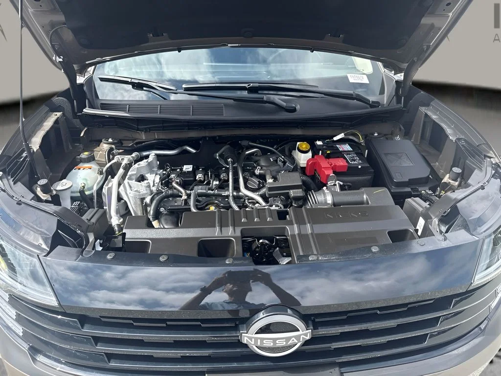 Used 2025 Brown Nissan SV image 19
