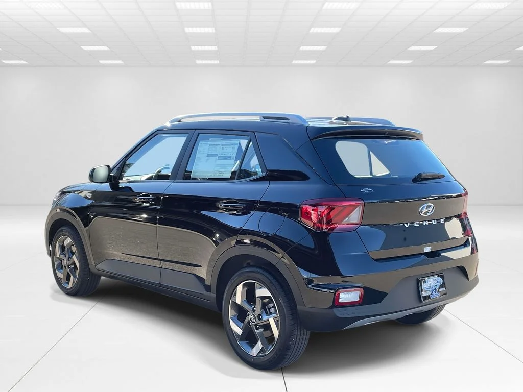 New 2026 Black Hyundai SEL image 4