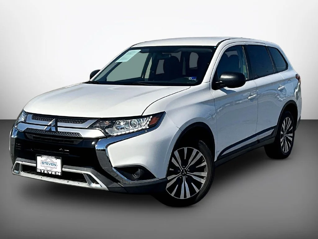 Used 2020 White Mitsubishi ES image 3