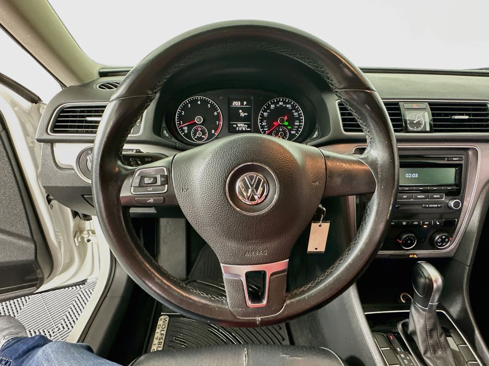 Used 2015 White Volkswagen 1.8T S image 11