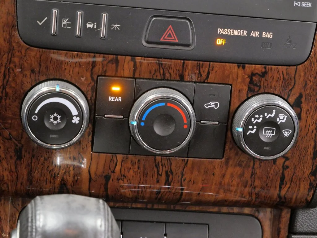 Used 2014 Gold Chevrolet LT image 24