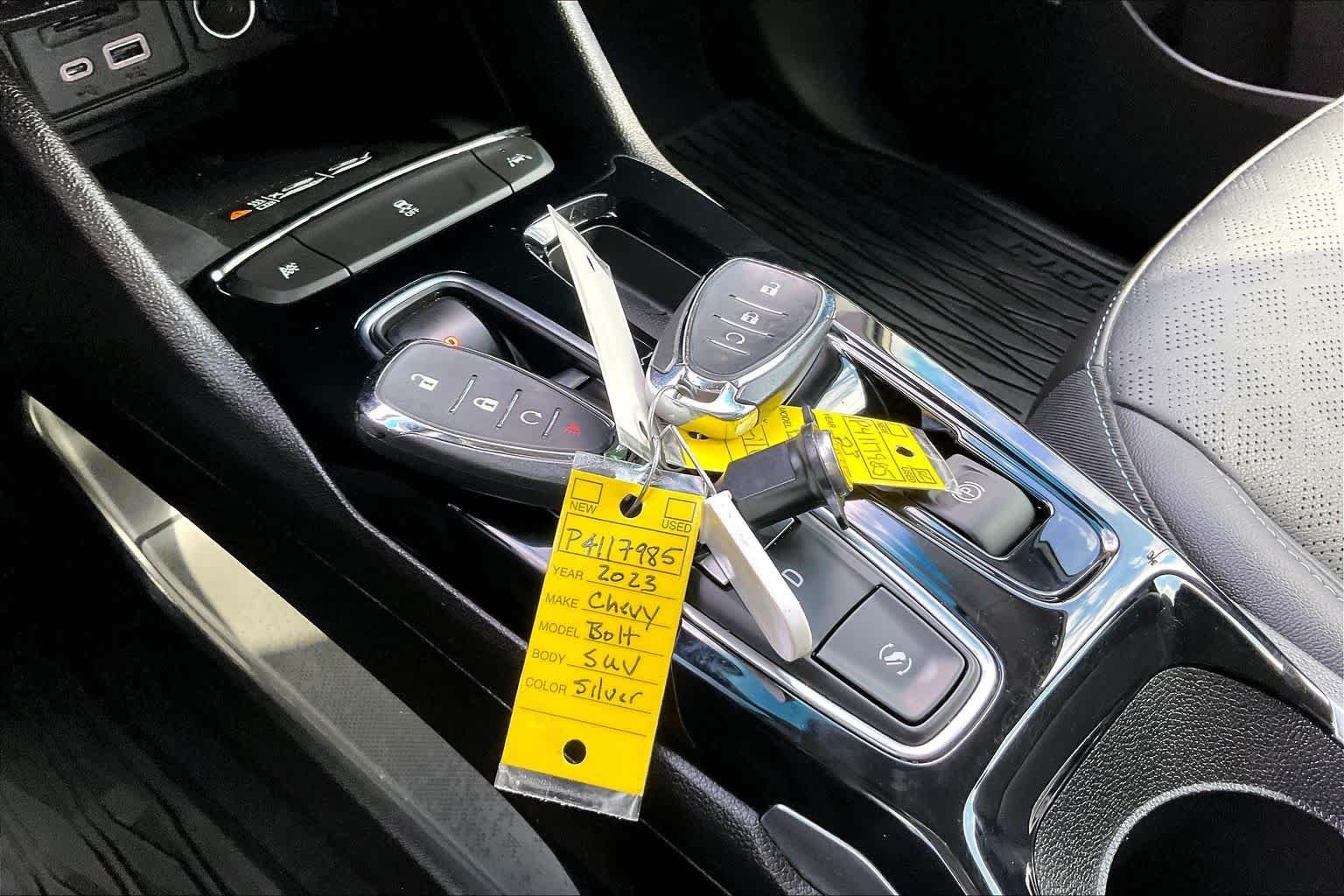 Used 2023 Silver Flare Metallic Chevrolet 2LT image 26