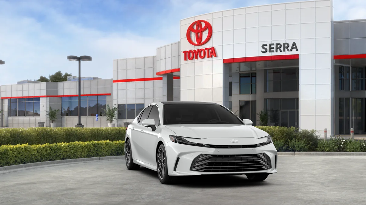 2026 Toyota Camry XLE - Photo 39