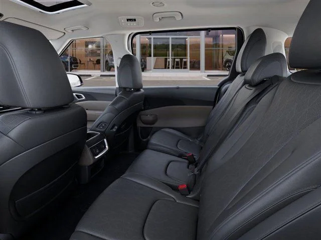 2026 Kia Carnival SX - Photo 18