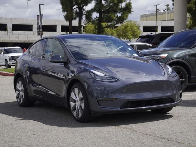 2023 Tesla Model Y Long Range