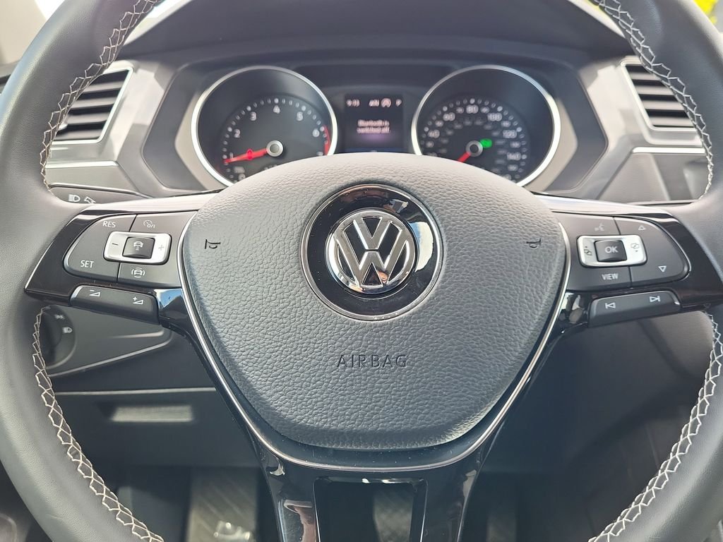 Used 2021 Silver Volkswagen 2.0T SE image 18