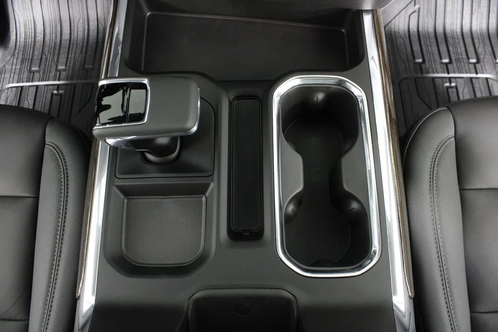 New 2026 Onyx Black GMC Elevation image 27