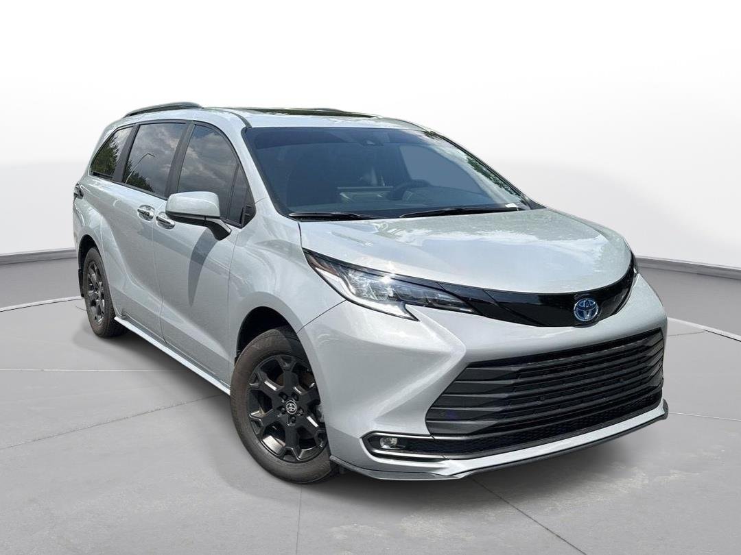 Used 2025 Cement Toyota Woodland Edition image 4