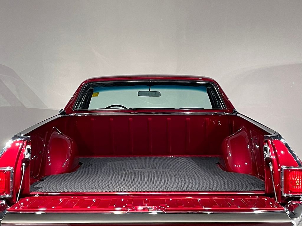 Used 1972 Red Chevrolet  image 38