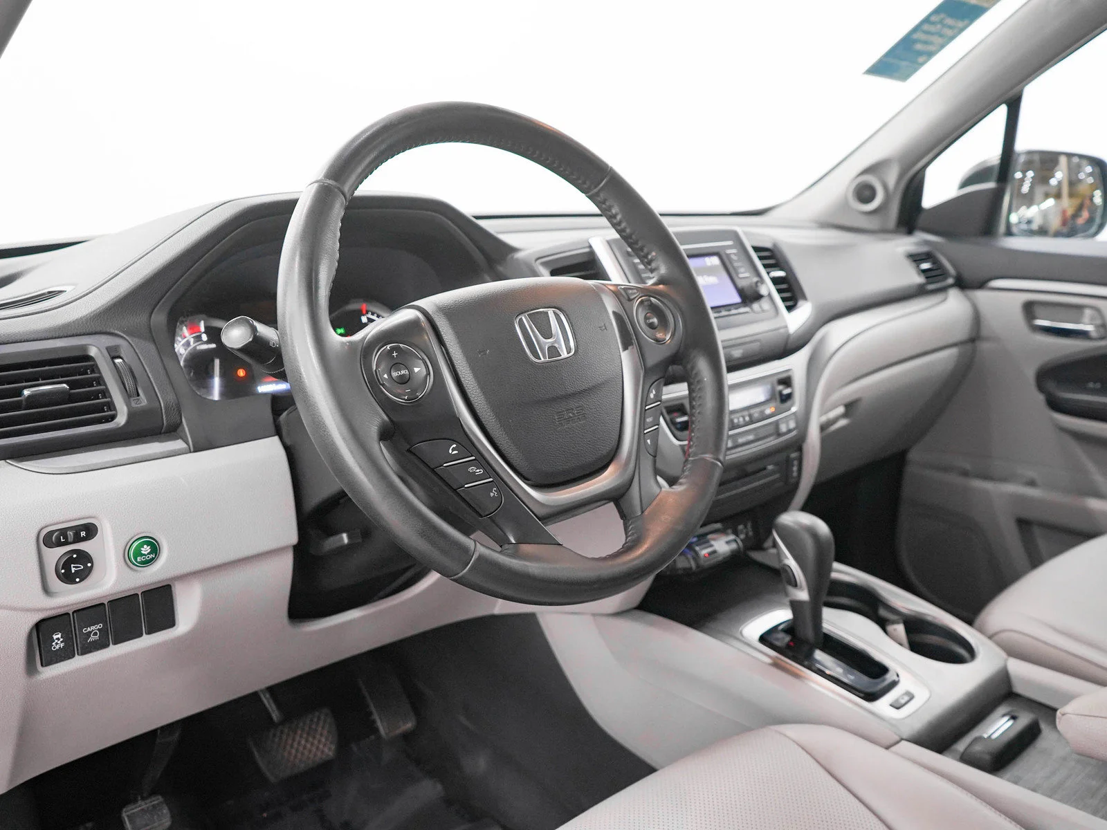 Used 2019  Honda 4D RTL 4WD image 25