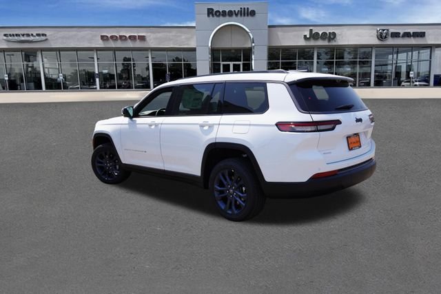 New 2026 Bright White Clear-Coat Exterior Paint Jeep Limited image 5