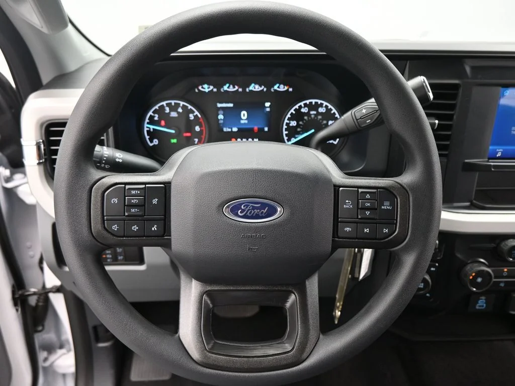 New 2026 Oxford White Ford XL image 10