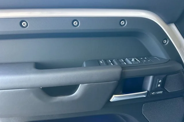 New 2026 Borasco Grey Land Rover X-Dynamic SE image 10