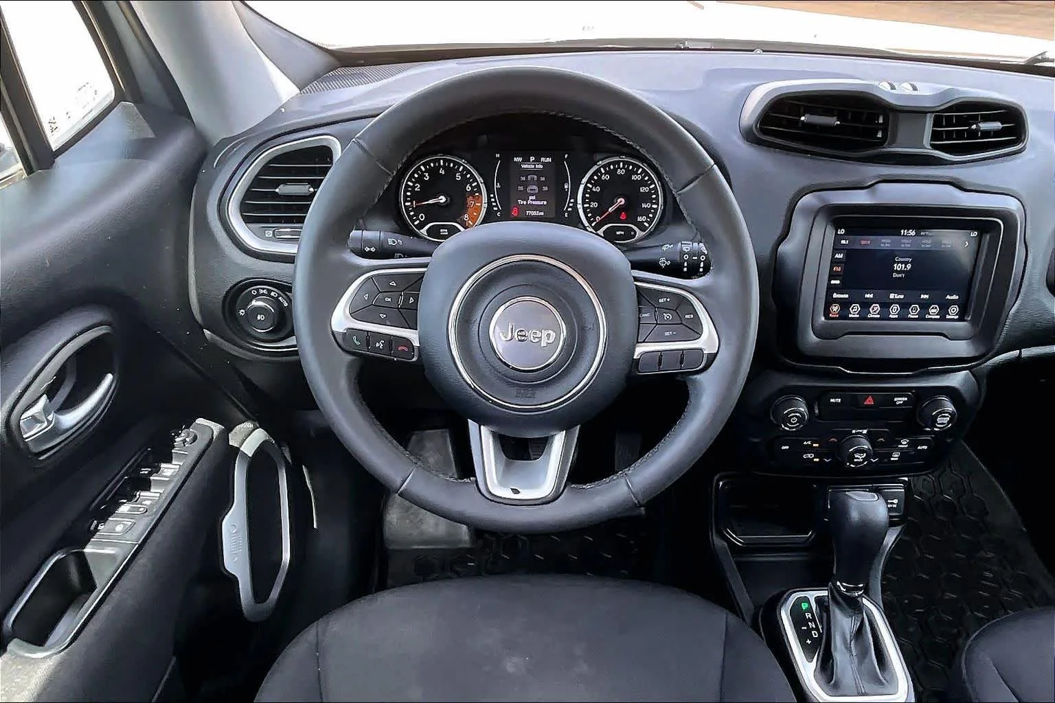 Used 2018 Glacier Metallic Jeep Latitude image 6