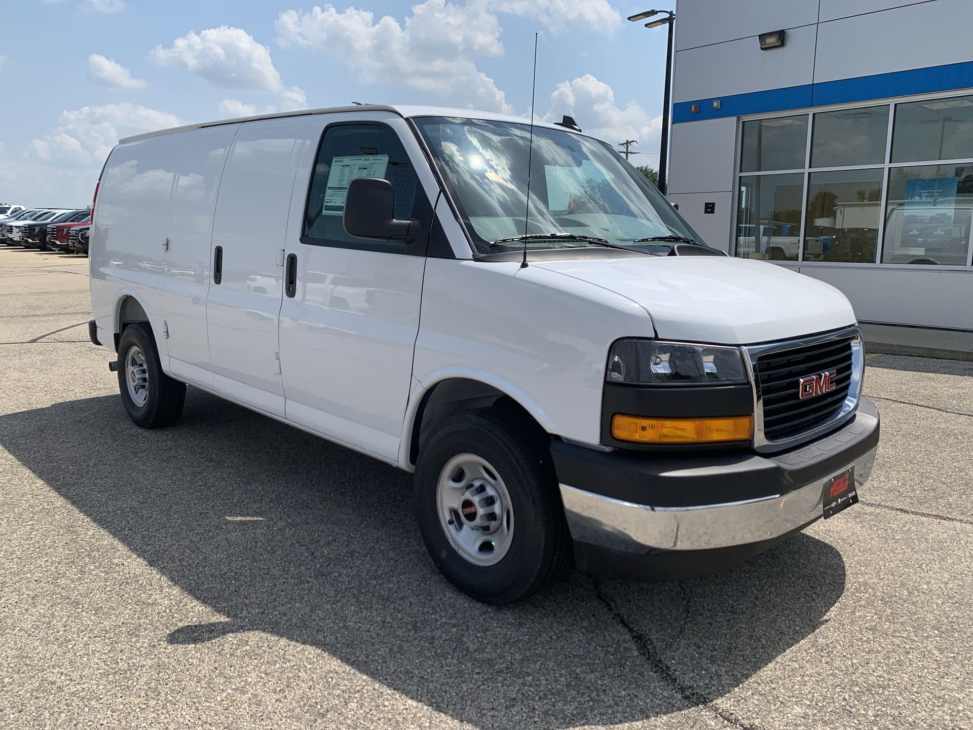 2025 GMC Savana Cargo Work Van - Photo 47