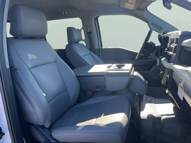 New 2026 Oxford White Ford F-350® XL image 40
