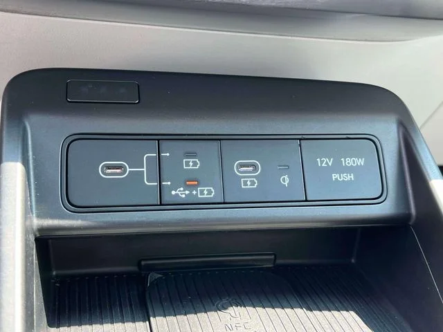 Used 2024 Black Hyundai Limited image 39