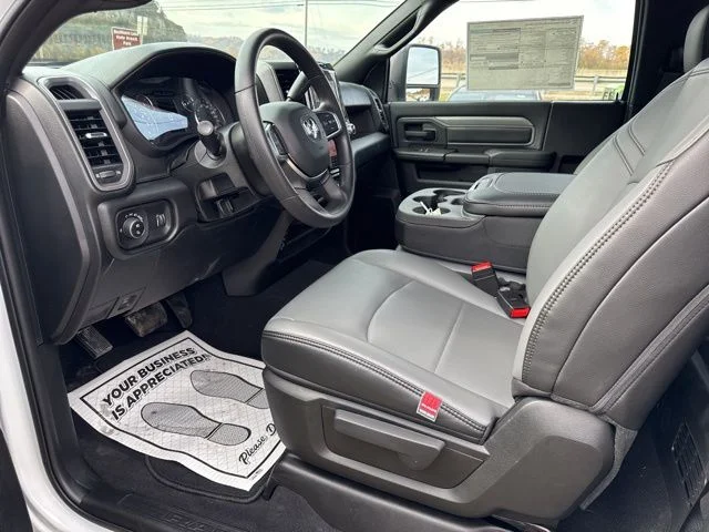 2026 RAM 3500 Tradesman - Photo 17