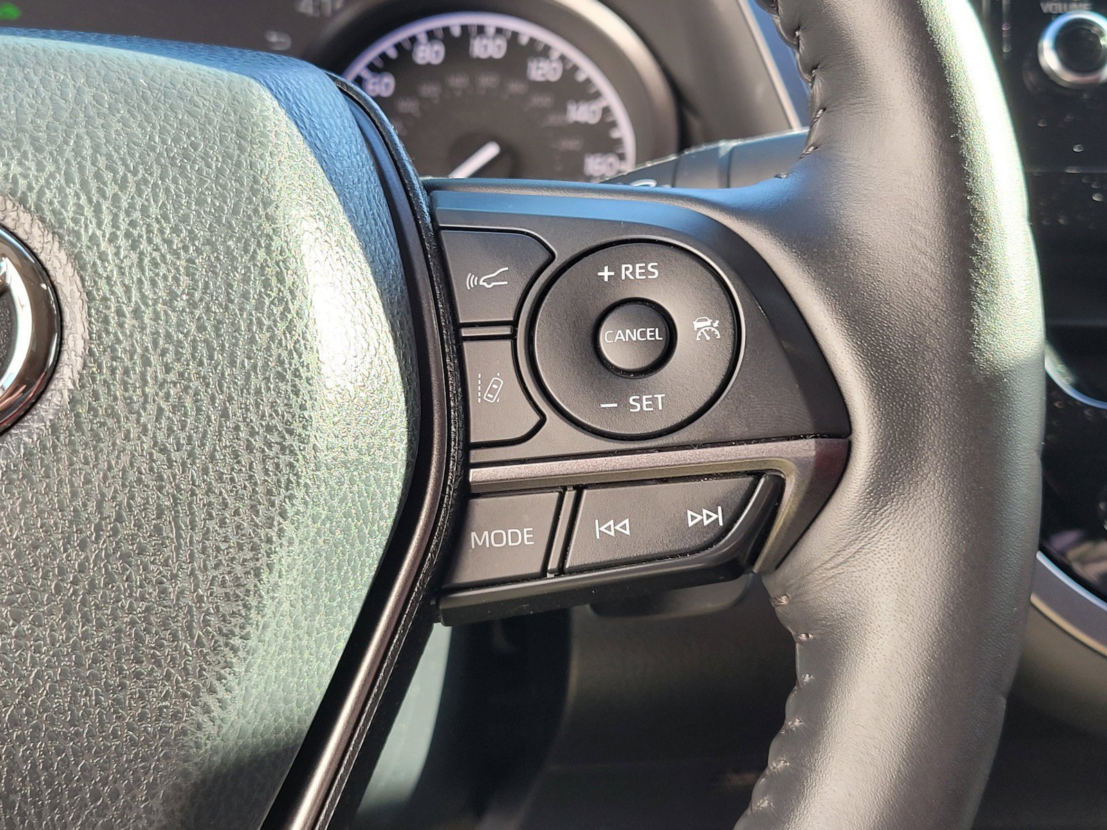 Used 2024 WIND CHILL PEARL Toyota Hybrid XSE image 26