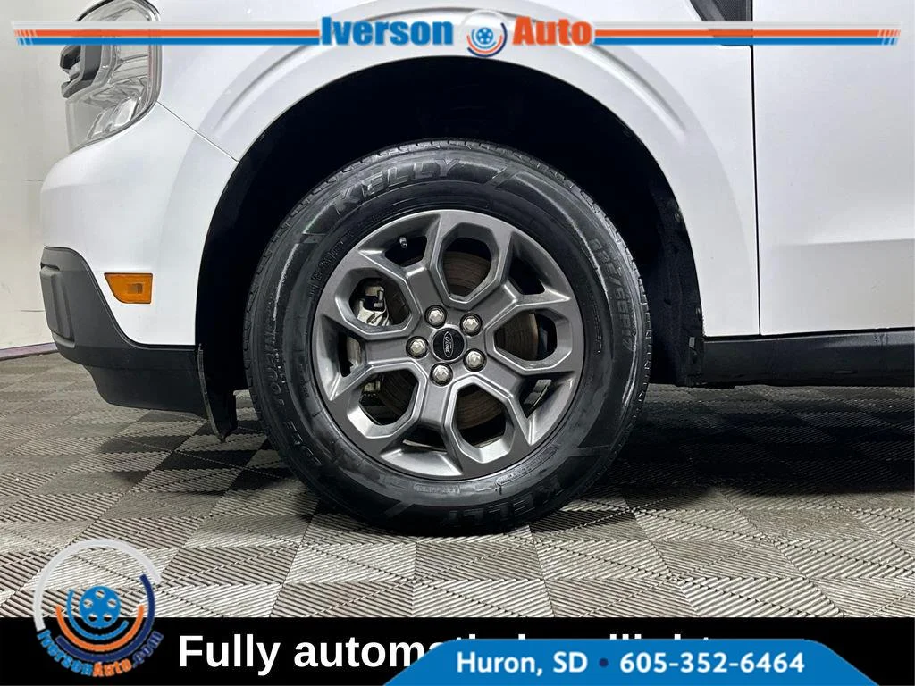 Used 2023 Oxford White Ford XLT image 8
