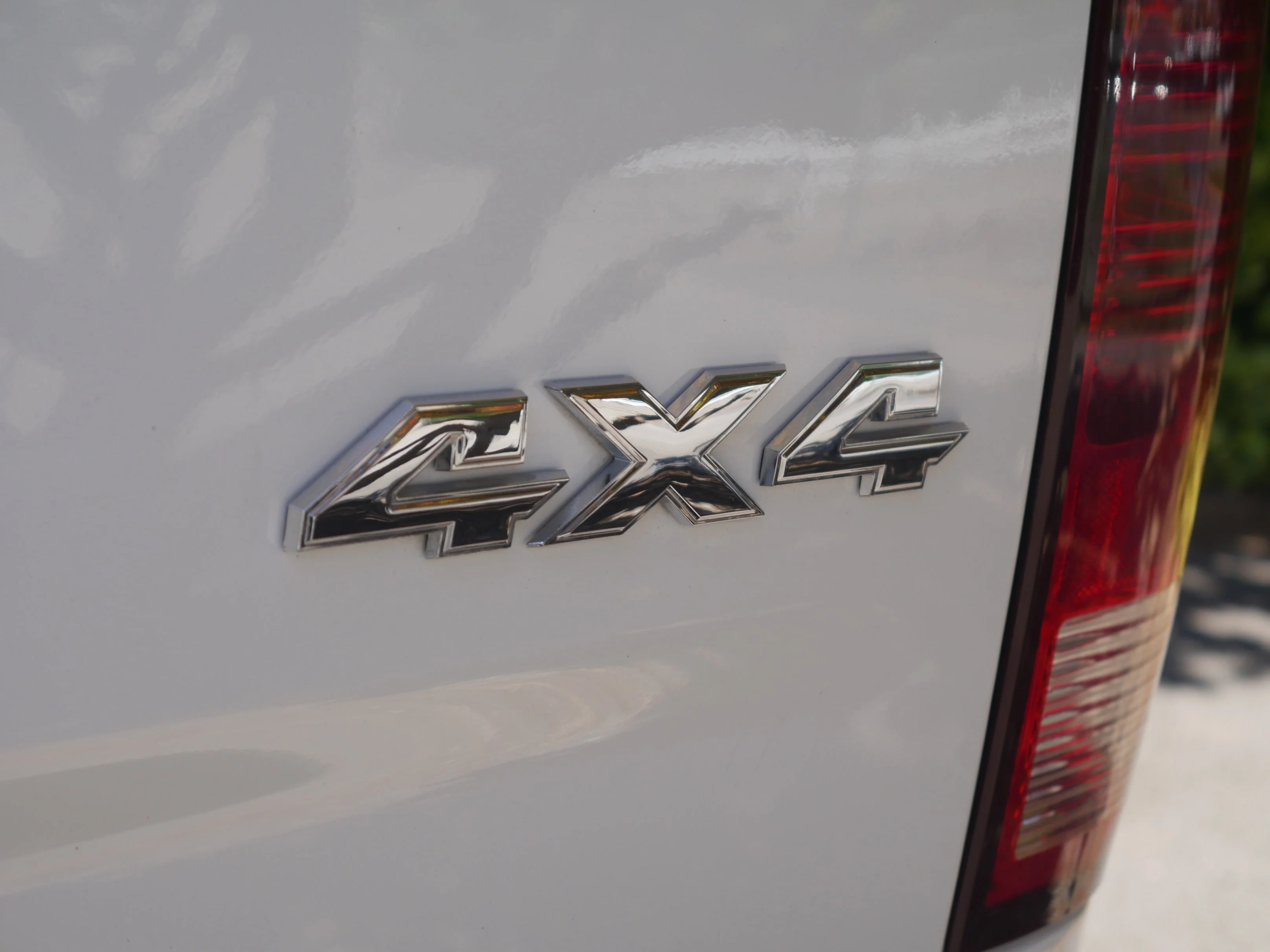Used 2016 Pearl White Ram Big Horn image 19