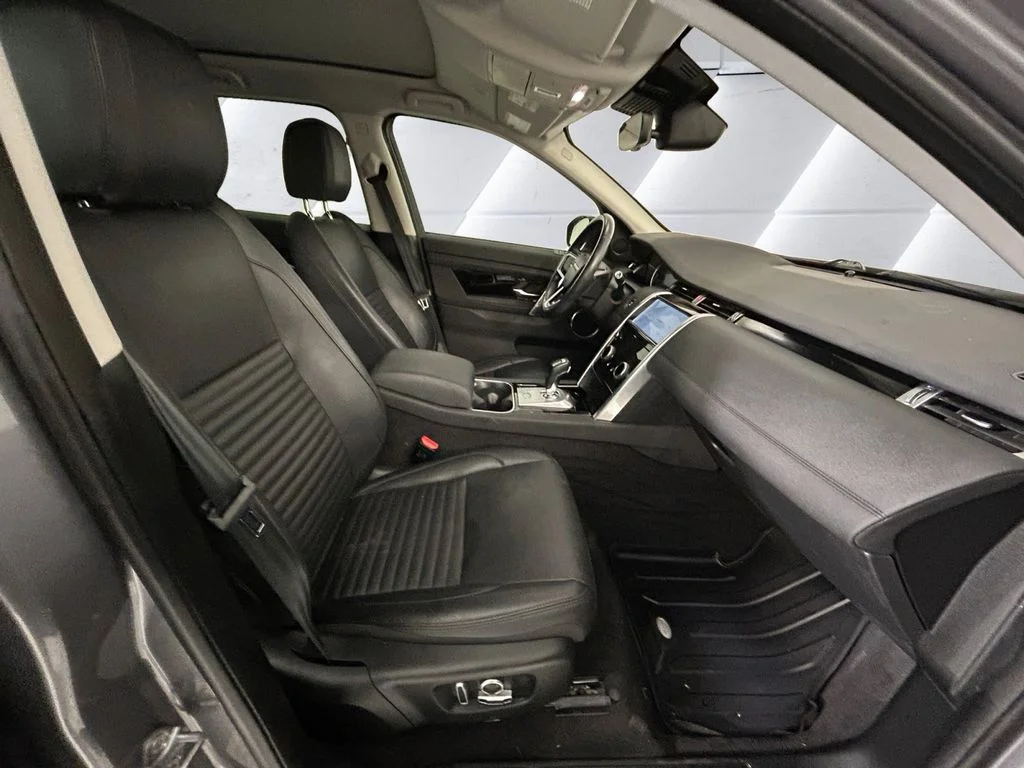 Used 2022  Land Rover S image 13